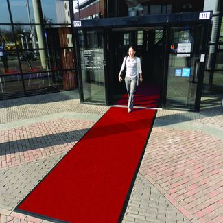 Soil Guard™ 565 Notrax outdoor entrance mat