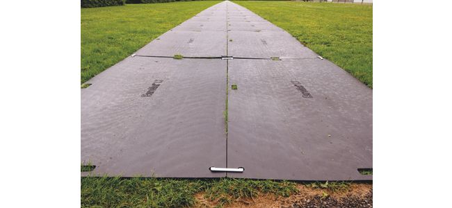 Checkers TTEML EuroMat® LT temporary ground protection mats For use as temporary roadways, pedestrian pathways, work areas for plant and machinery, drilling rigs, depot or storage areas. Situational
