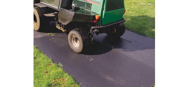 Checkers TTEML EuroMat® LT temporary ground protection mats For use as temporary roadways, pedestrian pathways, work areas for plant and machinery, drilling rigs, depot or storage areas. Situational